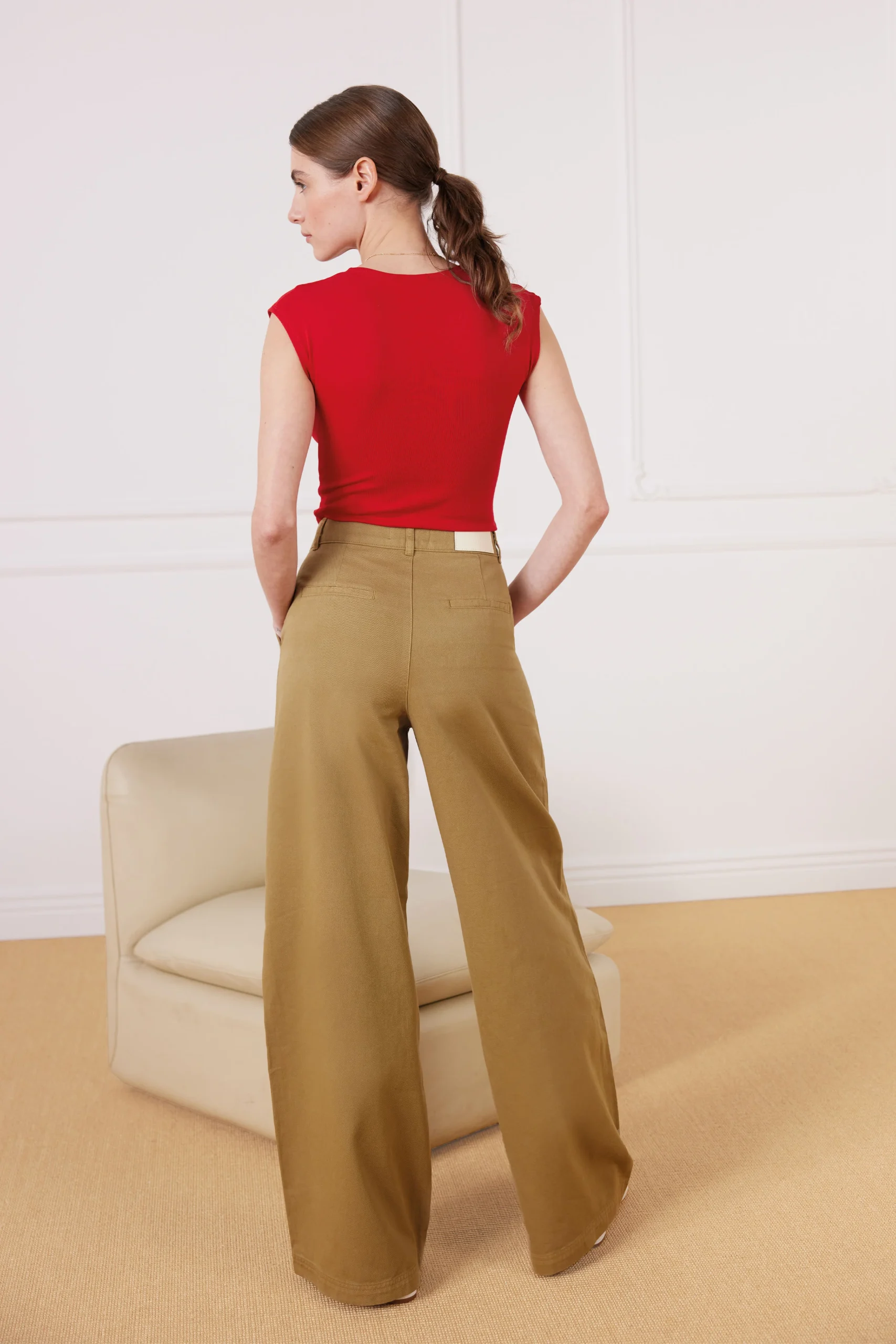 Pantalon à pinces beige foncé – Image 4