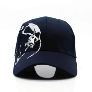 Casquette brodée d'un squelette animal